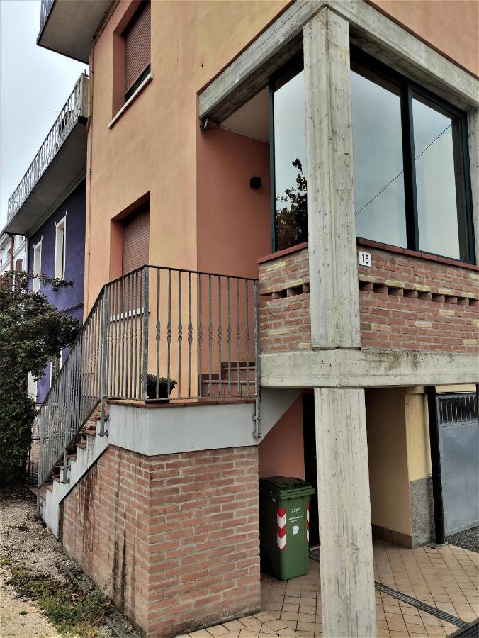 Silver Home Bagnolo San Vito Екстериор снимка